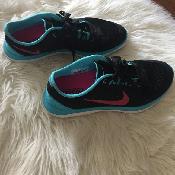 Nike Shoes - Nike WMNS FS Lite Run US 8 NWT